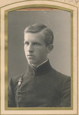 Portree. Konstantin Kallamis 1916a.  duplicate photo
