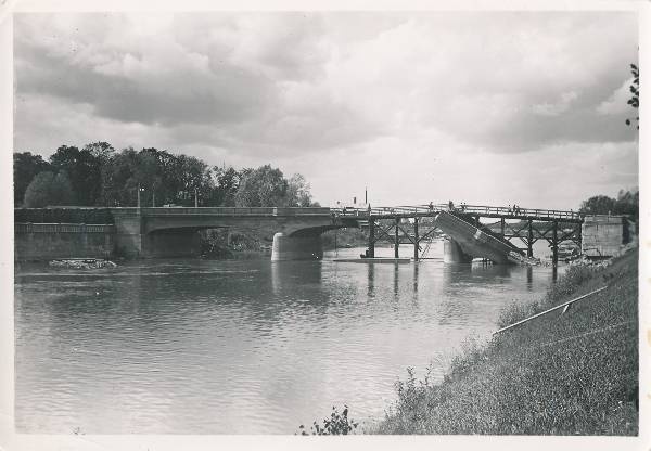 Tartu linnavaade. Vabadussilla varemed. 07.08.1941.a.