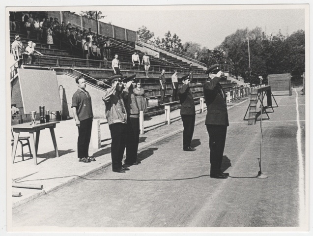 Eesti NSV tuletõrjespordi esivõistluste avamine Tallinnas Dünamo staadionil