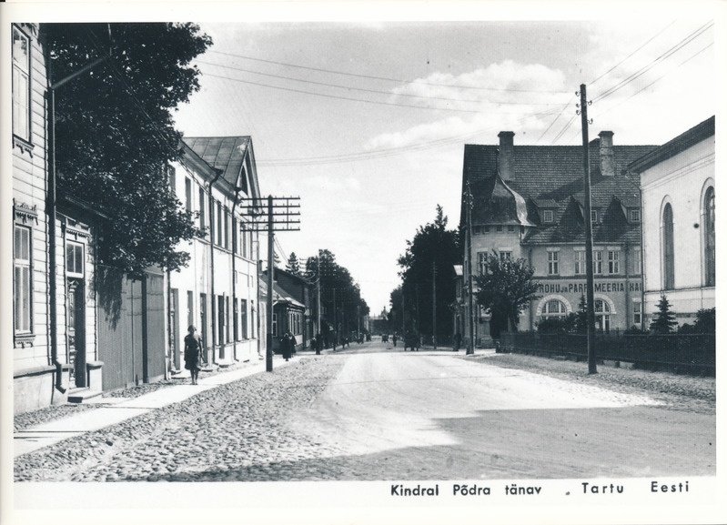 Tartu linnavaade. Kindral Põdra (Pepleri) tn Riia tn suunas. 20. sajandi algus.