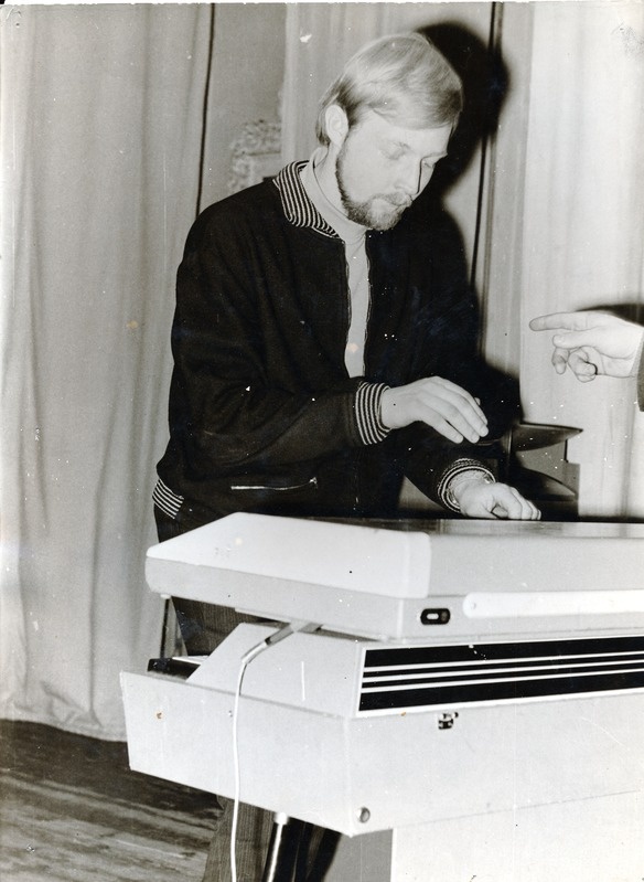 Ansambel "Fix" Tartus esinemas 1970ndatel. Mart Kuurme.