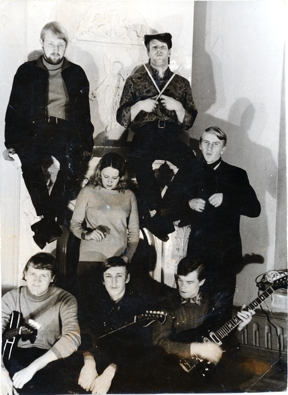 Ansambel "Fix" I Mart Helme, Mait Eelrand, Väino Land, Mart Kuurme, Novella Hanson, Riho Lilje, Leo Käärman.