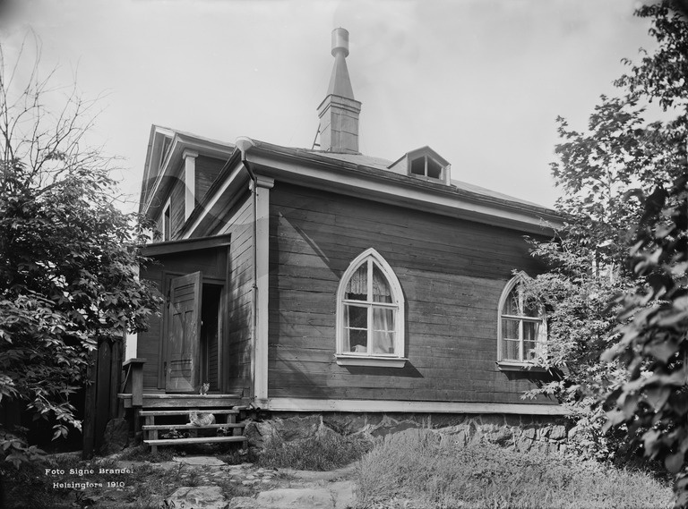 Itäinen Kaivopuisto 8, Rauhaniemi