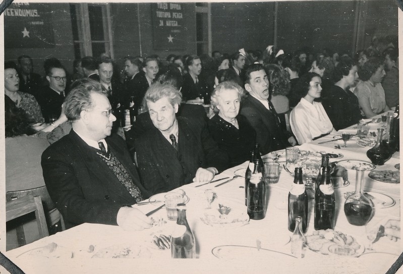 Juhan Simm Tartu Kultuurihoone laulukoor "Heli" 10. aastapäeva peol 1957a.