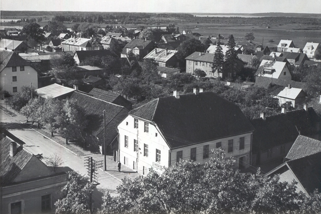 Foto. Võru linna vaade, pildistatud 1965.a. luteriusu kiriku tornist kiriku remondi ajal.