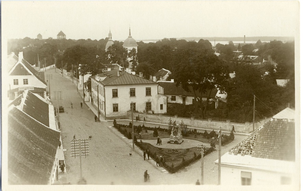 Kuressaare üldvaade Lossi tänava suunas