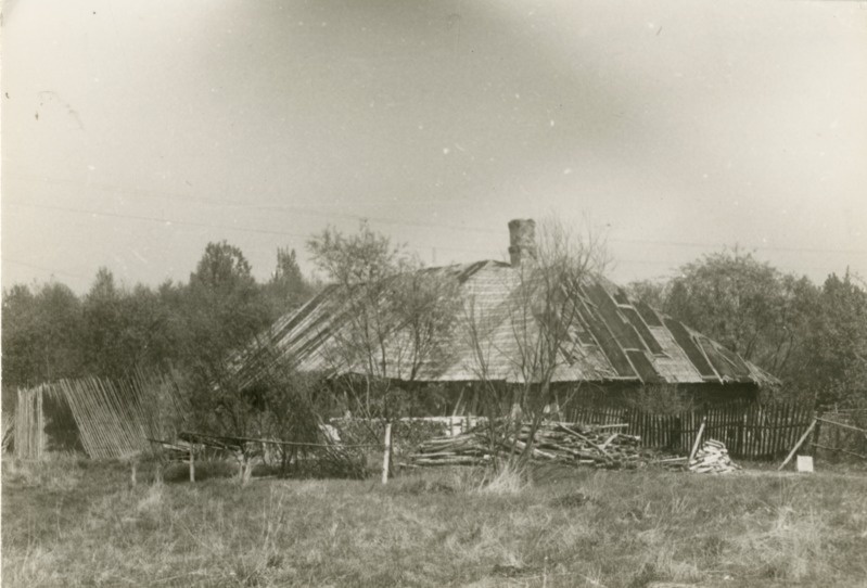 Foto. Jäärja valla Koidu talu vana elumaja