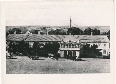 Foto. Hotell "Salong" Haapsalu Turuplatsi ääres. Põles maha augustis 1906. 1963. Ü. p. M. Arro.  duplicate photo