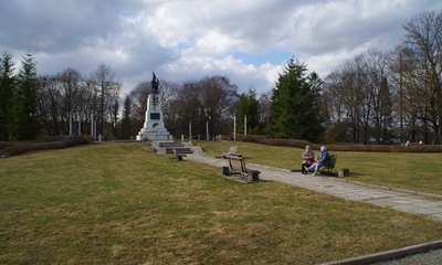 Rakvere, view of the fair pillar of the War of Independence , fortress and church rephoto