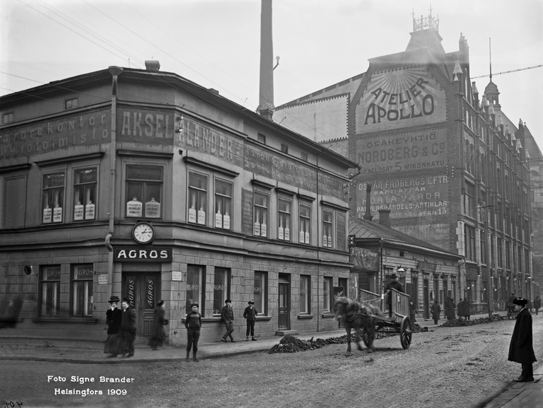 Mikonkatu 7, 5. Hallituskatu 14.