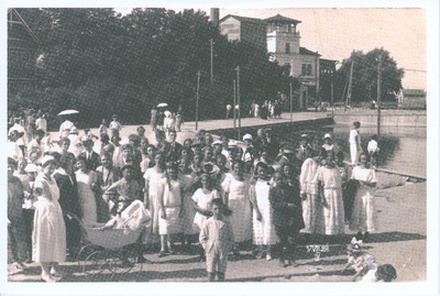 Postkaart. Suvemelu Haapsalu promenaadil. 1924.  duplicate photo