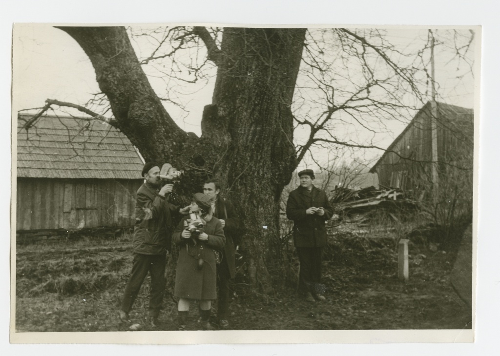Adam Johann von Krusensterni 200. sünniaastapäeva tähistamine Hagudi mõisas. Tallinfilmi operaator Kozlova ja televisioonireporter R. Sikk.