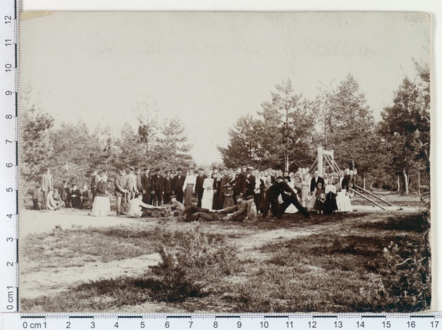 Pühapäevane kiigepidu Palmses