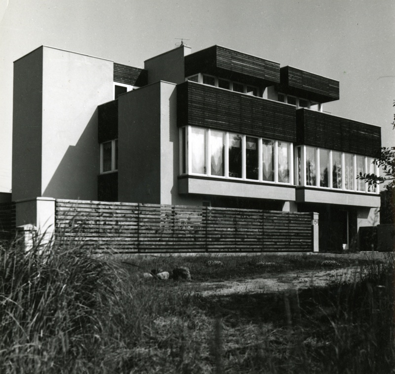 Kaksikmaja Meriväljal, fassaadivaade. Arhitekt Raine Karp