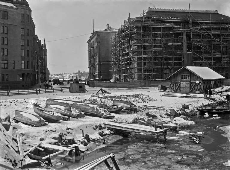 Läntinen Satamakatu 4. (= Satamakatu )