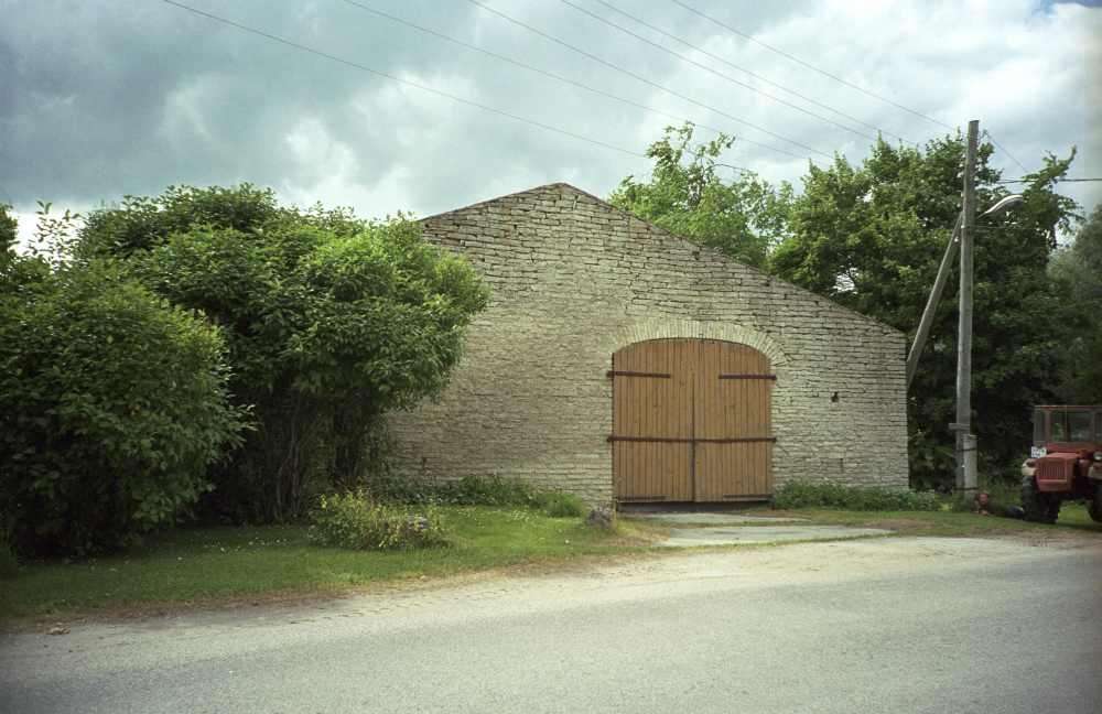 Kostivere mõisa küün