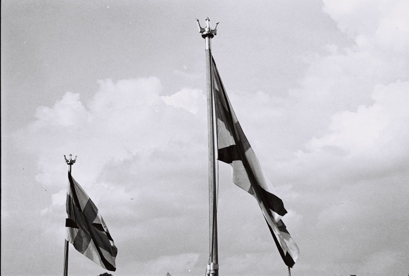 Fotonegatiiv. Allveelaevad Lembit ja Kalev Pärnu sadamas augustis 1937