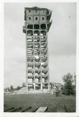 Foto. Waldhofi tselluloosivabriku leelisetorn enne purustamist. Pärnu. 1937  duplicate photo