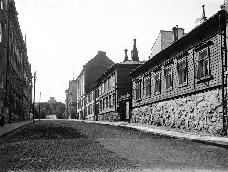 Unioninkatu 10, 8, 6, 4, 2, 5, 3.