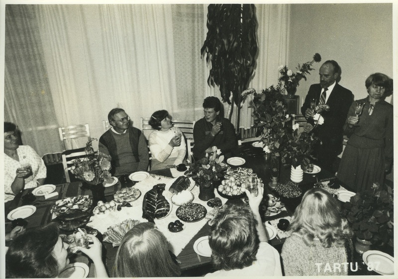 Foto. Tartu Linna Pioneeride maja. 1987.