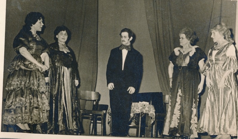 Tartu Kultuurihoone tööveteranide klubi liikmed ühisüritusel 1960ndatel.