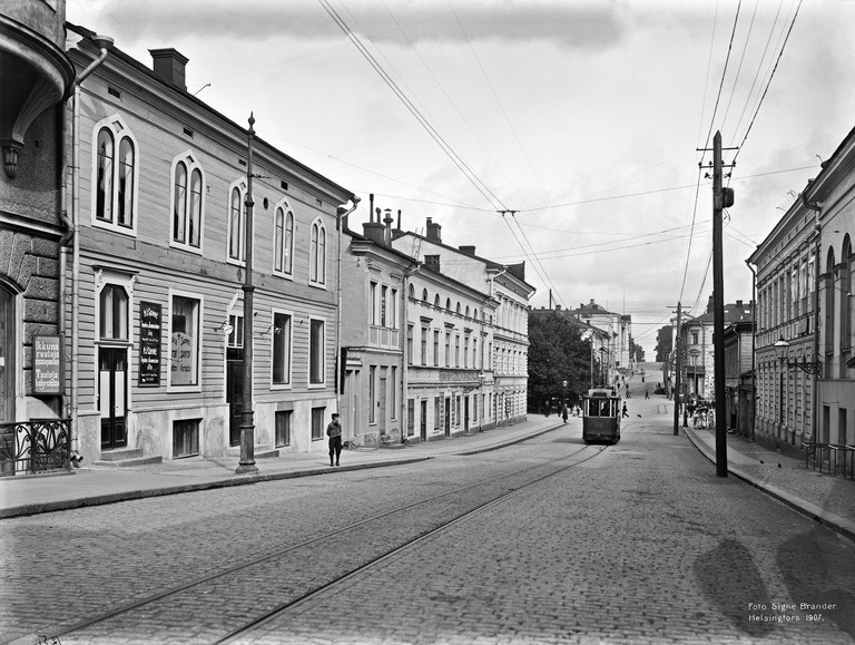 Unioninkatu 24, 26, 19, 21.