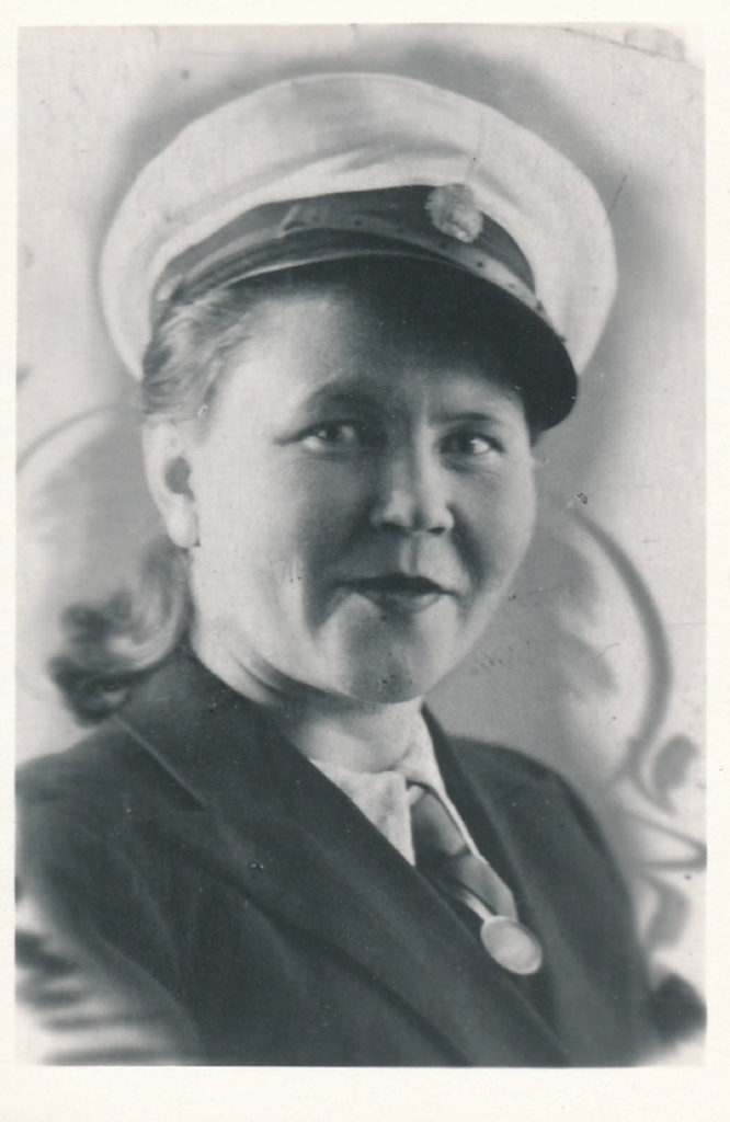 Portreefoto. N.Tšernuhha, Peipsi laevanduse relvastatud valveteenistuse (VOHR) jaoülem. 15.02.1942.a.