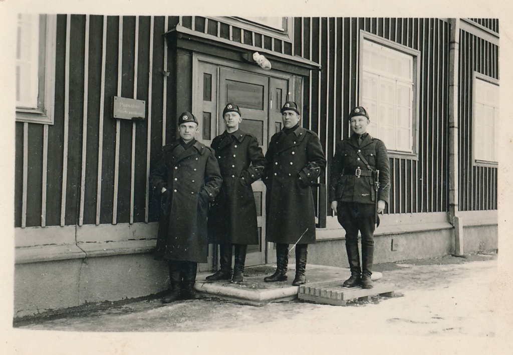 Grupifoto. Piirivalvurite kool. Uus-Irboska, 1934.a.