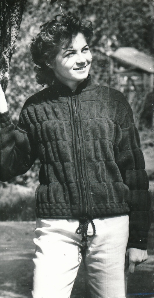 Tekstiilivabrik Areng, toodangunäidis (kampsun). Tartu, 1970-1980.