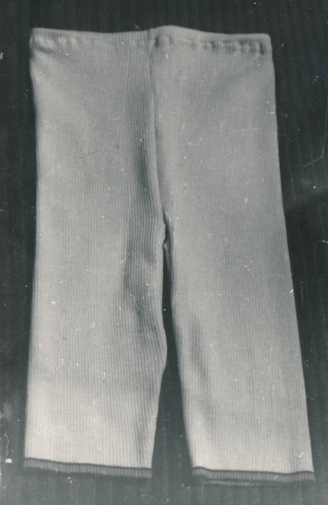 Tekstiilivabrik Areng, toodangunäidis (pikad püksid). Tartu, 1970-1980.