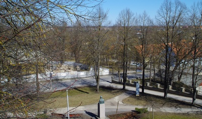 Rakvere, view from Vallim Country to the Kreutzwald Memorial Pillar rephoto