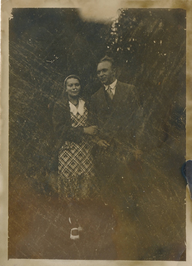 Portreefoto. Elmar Kriisa koos abikaasa Ainoga. 1930ndatel.