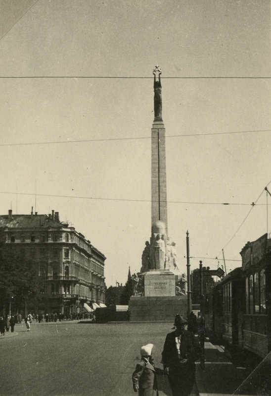 Foto. Tartu Akadeemiline Meeskoor välisreisil 1926-1939.