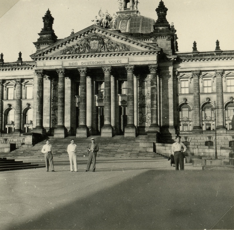 Foto. Tartu Akadeemiline Meeskoor välisreisil 1926-1939.