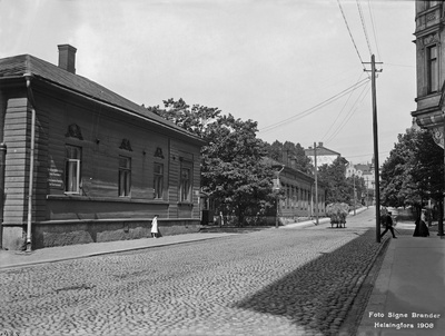 Annankatu 14, 16, 18.  Annankatu 14, Sörnäisten Pastorinkansliat ja Eteläinen Suomalainen Pastorinkanslia.  duplicate photo