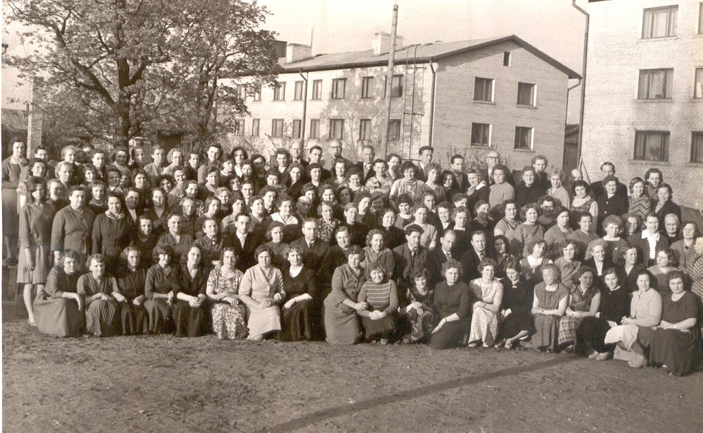 Foto. Võru Tervise Rahvaülikooli kuulajate grupipilt.