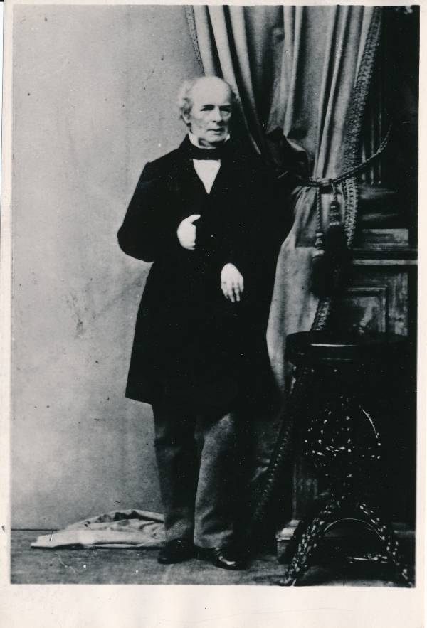 Portreefoto. TÜ Botaanika professor Alexander Georg von Bunge (1803–1890). 19. sajand.