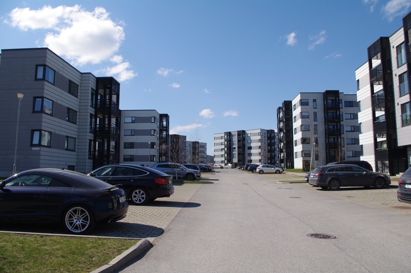 Digifoto. Uus elamurajoon Savi tänaval, Tartu. 2019