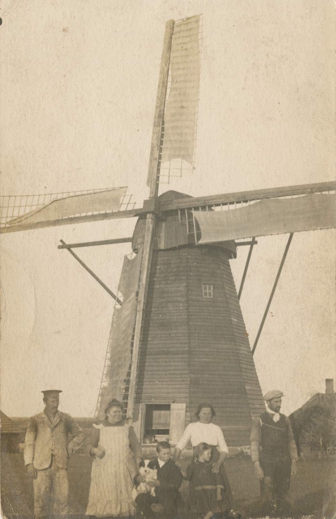 Foto. Tuuleveski Roodi külas.