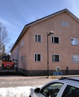 Eerontien Aravatalo kuvattuna lounaasta 1980-luvun alussa rephoto