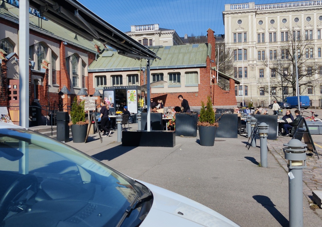 Hietalahden halli ja Hietalahdentoria talvella rephoto