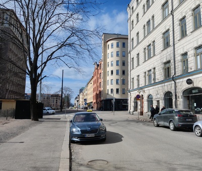 Katunäkymää Lapinlahdenkatu 3, 5, ja 7:n kohdalta. rephoto