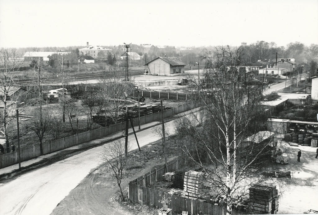 Foto. Vaade Jaama tänavale Võrus 1977.a.