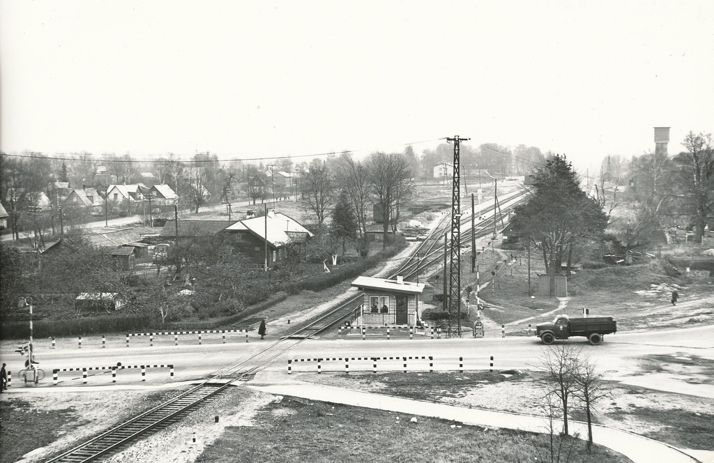 Foto.Võru vaade raudtee ülesõidukohal 1977.a.