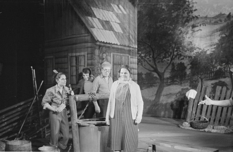 Rakvere Teatri lavastus "Sikud ja lambad"