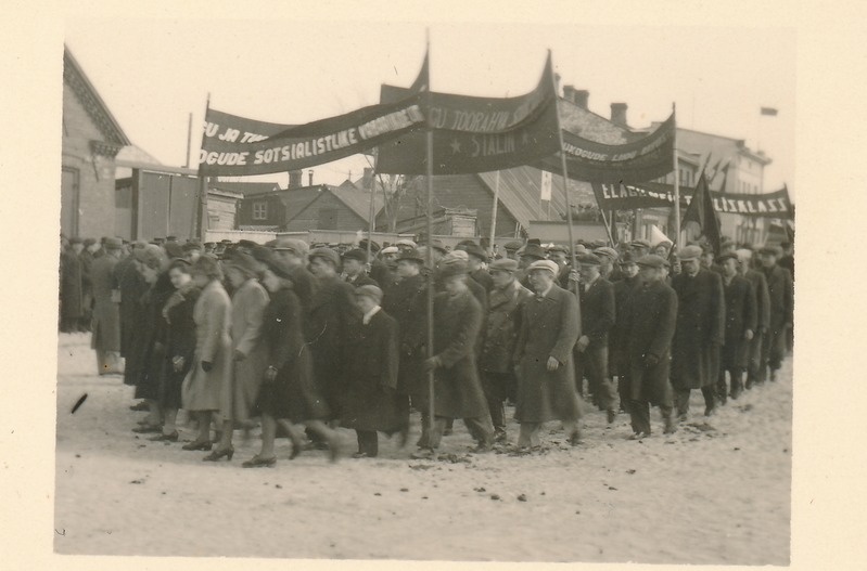 Demonstratsioon Rakveres turuplatsil