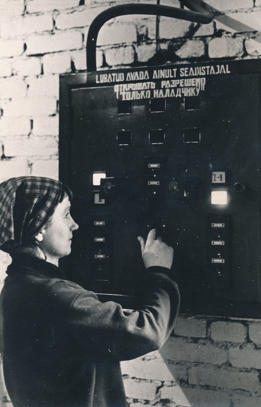 Kunda tehase eterniiditsehhi töötaja Aino Liiva