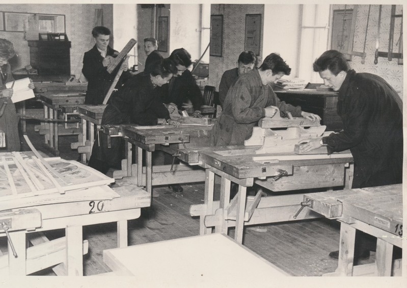 Rakvere Internaatkooli 9. klassi poisid