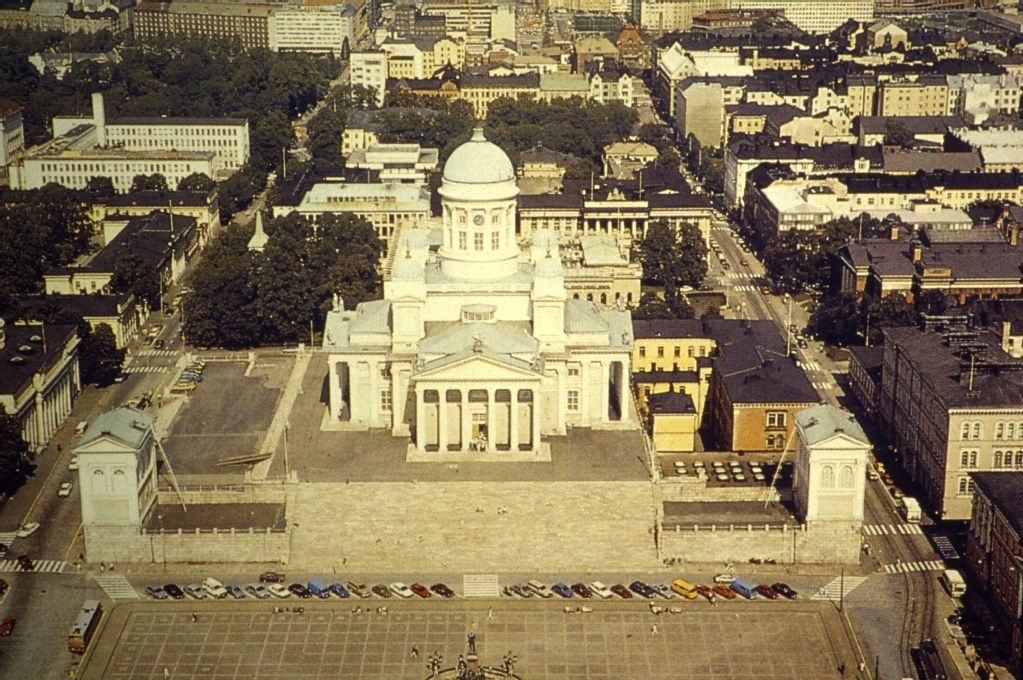 Arkkitehtuurin historian opetusdiat, Engel: Senaatintori (B12)
