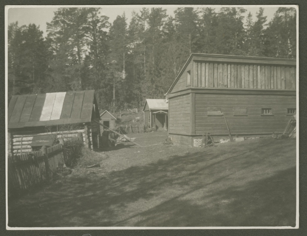 Ruhnu tuletorni hoonete remont